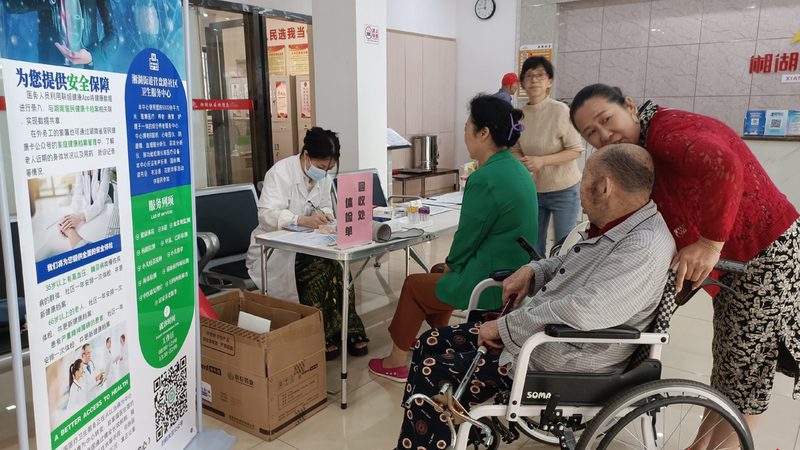 60岁以上老人的体检项目应结合以下因素进行选择：