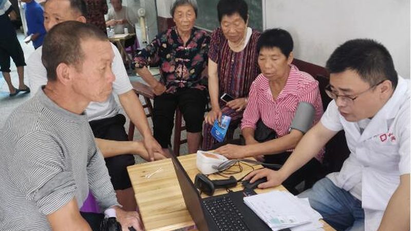 以下是一些上海地区女性全身体检的推荐套餐：